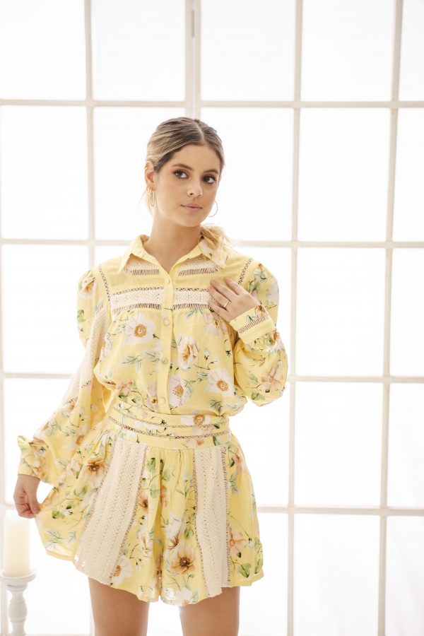 Camisa amarilla