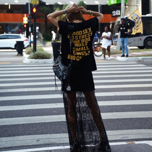Remera Demi