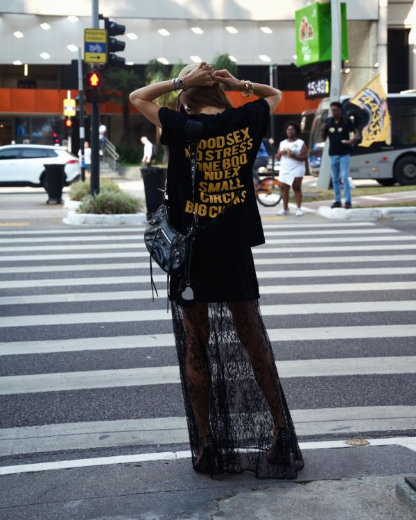 Remera Demi